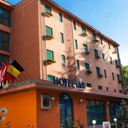 Hotel Rex Segesvár Kültér fotó