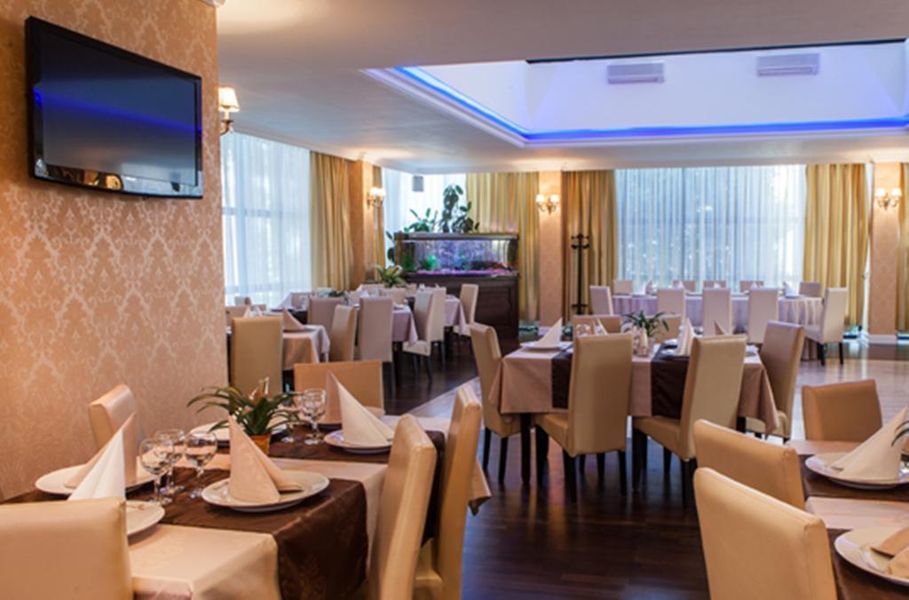 Hotel Rex Segesvár Kültér fotó