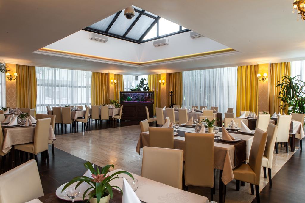 Hotel Rex Segesvár Szoba fotó