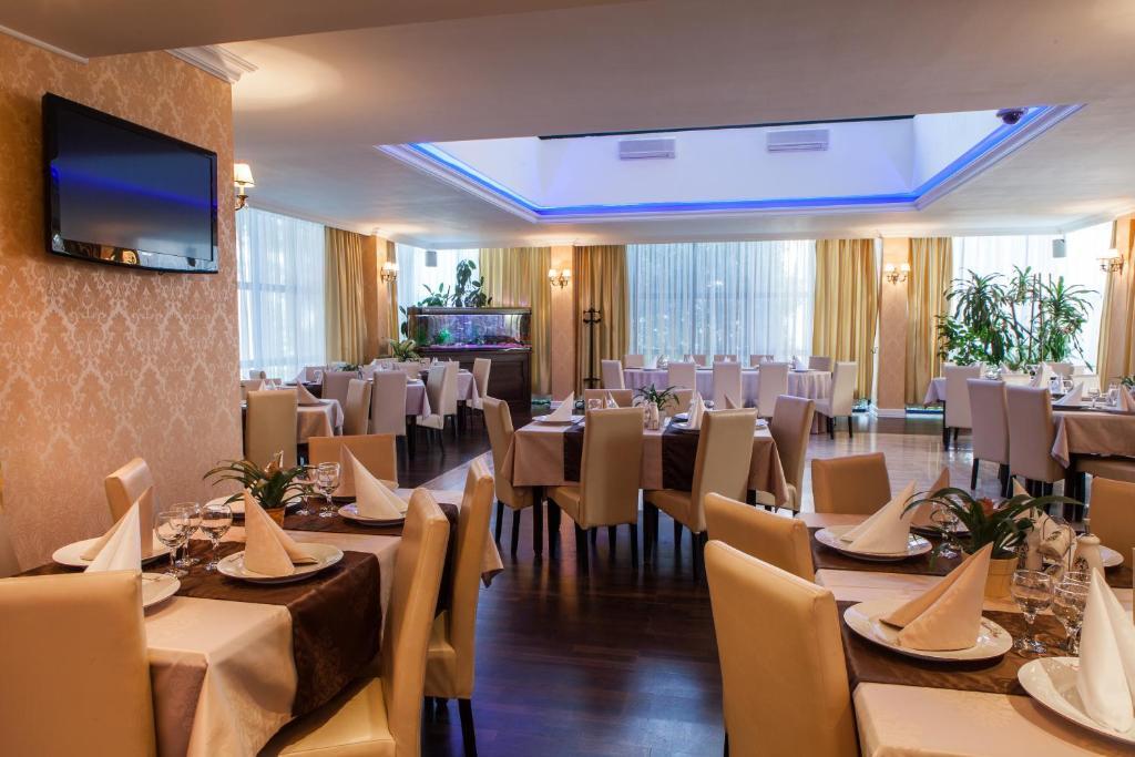 Hotel Rex Segesvár Kültér fotó